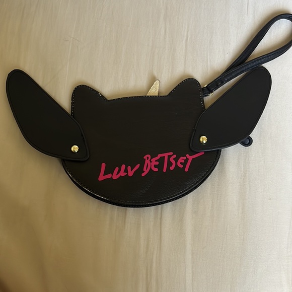 Betsy Johnson Pugicorn pug frenchie wristlet - Picture 2 of 3